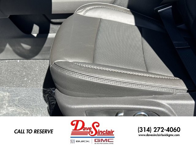 GMC Sierra 1500 Vehicle Full-screen Gallery Image 12