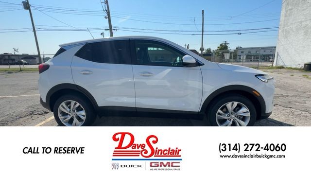 Buick Encore GX Vehicle Full-screen Gallery Image 02