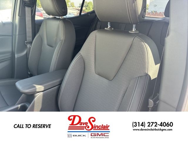 Buick Encore GX Vehicle Full-screen Gallery Image 11