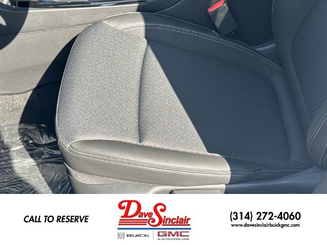 Buick Encore GX Vehicle Full-screen Gallery Image 12