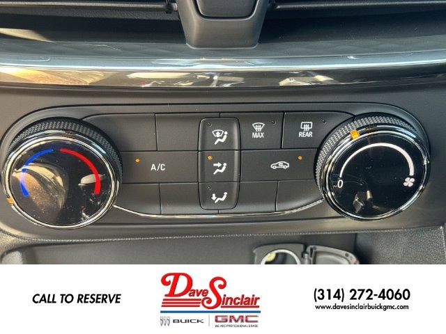 Buick Encore GX Vehicle Full-screen Gallery Image 18