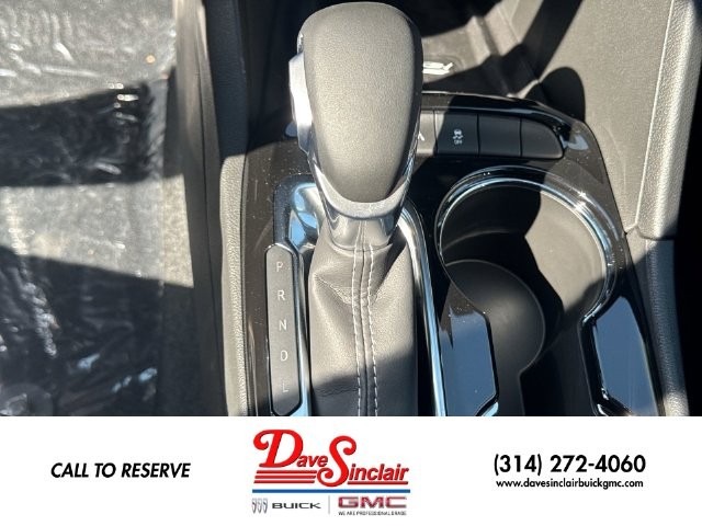 Buick Encore GX Vehicle Full-screen Gallery Image 19
