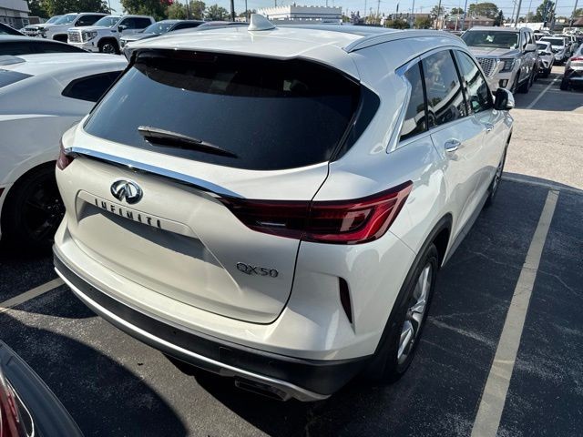 INFINITI QX50 Vehicle Full-screen Gallery Image 14
