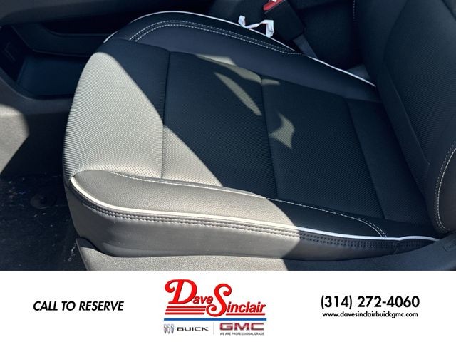 GMC Acadia Vehicle Full-screen Gallery Image 12