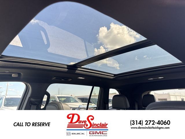 GMC Acadia Vehicle Full-screen Gallery Image 22