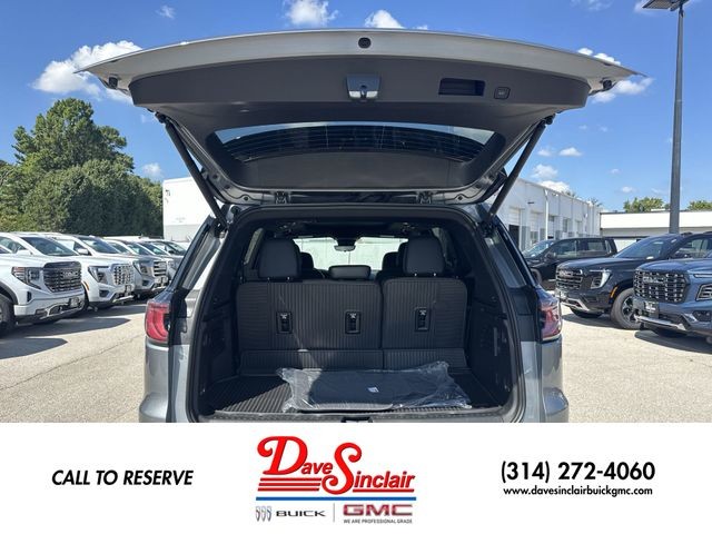GMC Acadia Vehicle Full-screen Gallery Image 25