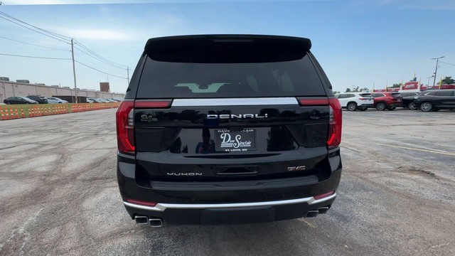 GMC Yukon XL Vehicle Full-screen Gallery Image 08