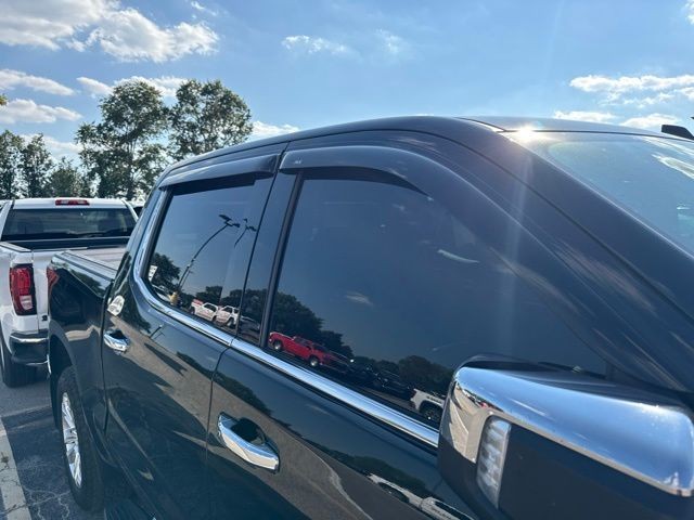 Chevrolet Silverado 1500 Vehicle Full-screen Gallery Image 15