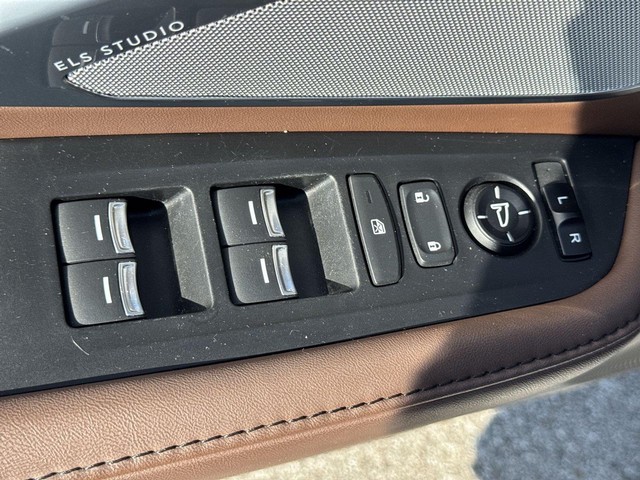 Acura RDX Vehicle Full-screen Gallery Image 28