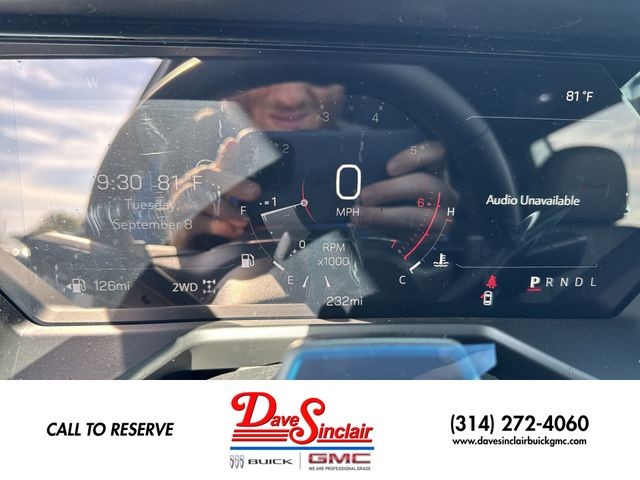 GMC Acadia Vehicle Full-screen Gallery Image 15