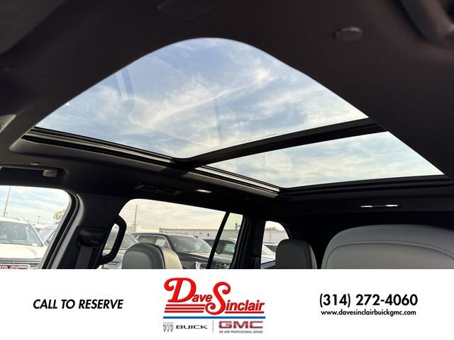 GMC Acadia Vehicle Full-screen Gallery Image 22