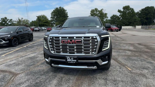 GMC Yukon XL Vehicle Full-screen Gallery Image 04