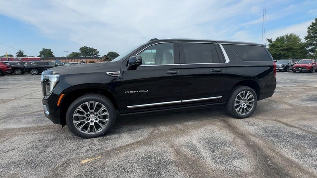 GMC Yukon XL Vehicle Full-screen Gallery Image 06