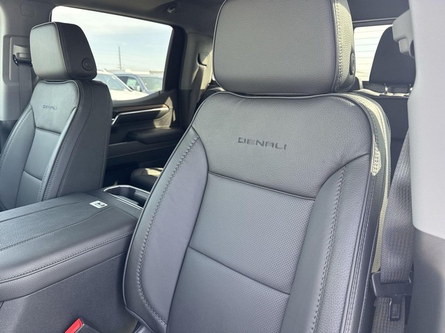 GMC Sierra 1500 Vehicle Full-screen Gallery Image 11