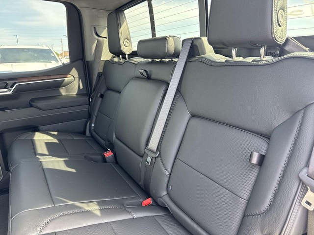 GMC Sierra 1500 Vehicle Full-screen Gallery Image 23