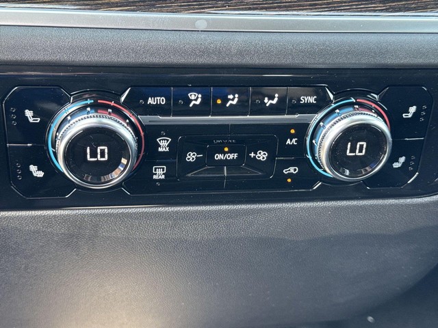 GMC Sierra 1500 Vehicle Full-screen Gallery Image 19