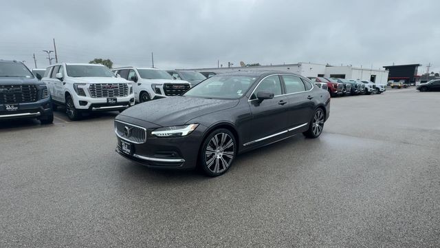 Volvo S90 Vehicle Full-screen Gallery Image 06