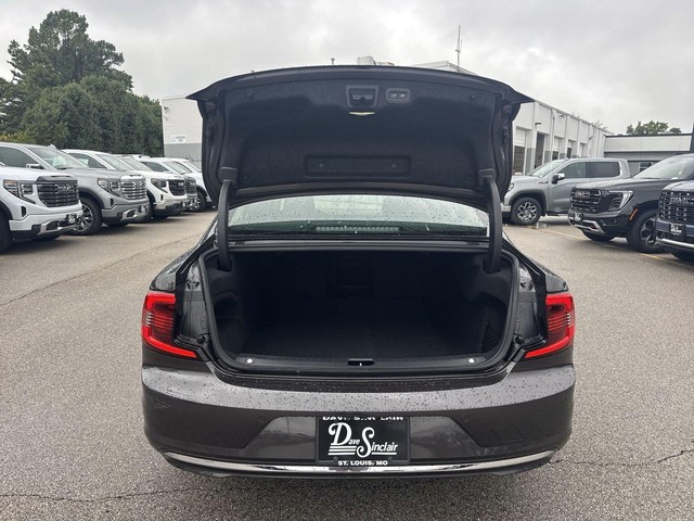 Volvo S90 Vehicle Full-screen Gallery Image 30