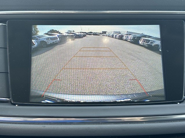Buick Enclave Vehicle Full-screen Gallery Image 19
