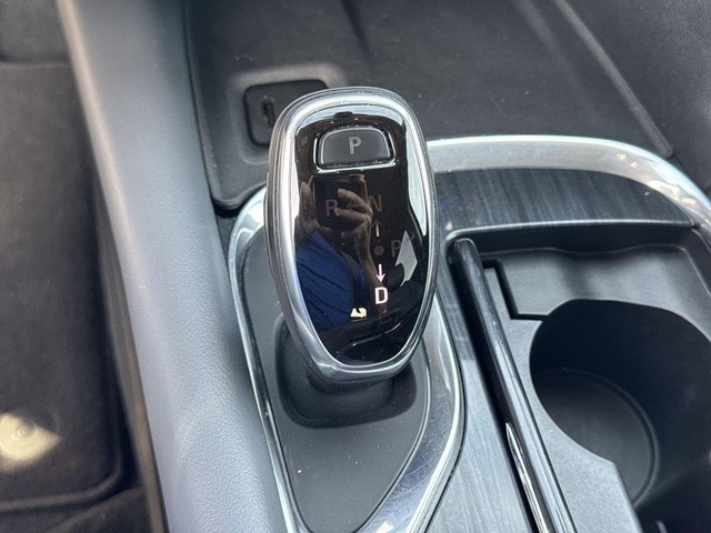 Buick Enclave Vehicle Full-screen Gallery Image 20