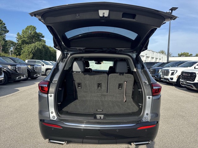 Buick Enclave Vehicle Full-screen Gallery Image 29
