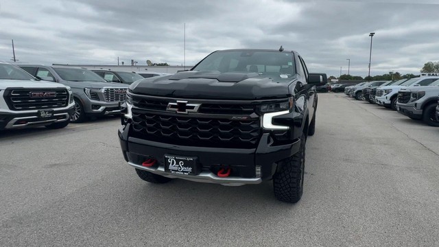 Chevrolet Silverado 1500 Vehicle Full-screen Gallery Image 05