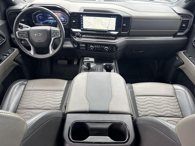 Chevrolet Silverado 1500 Vehicle Full-screen Gallery Image 25