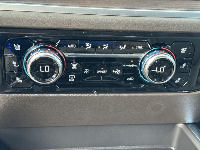 GMC Sierra 1500 Vehicle Full-screen Gallery Image 19