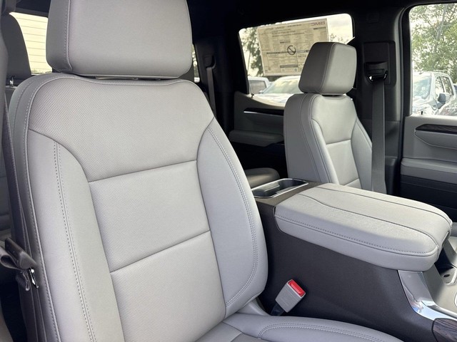 GMC Sierra 1500 Vehicle Full-screen Gallery Image 24
