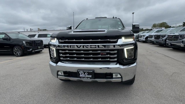 Chevrolet Silverado 2500HD Vehicle Full-screen Gallery Image 05