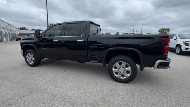 Chevrolet Silverado 2500HD Vehicle Full-screen Gallery Image 09