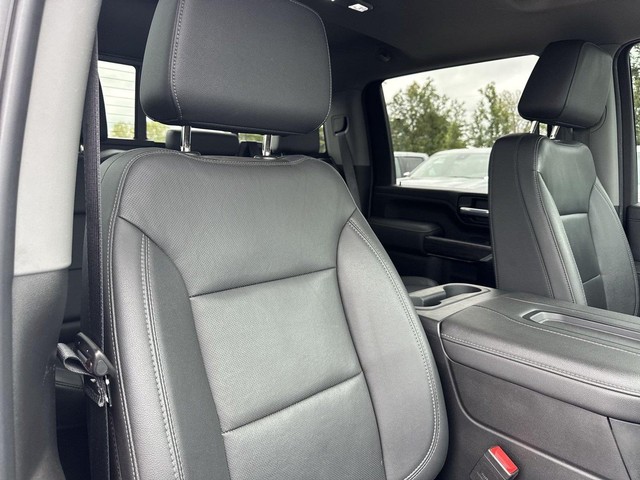 Chevrolet Silverado 2500HD Vehicle Full-screen Gallery Image 31