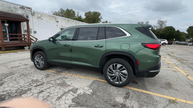 Buick Enclave Vehicle Full-screen Gallery Image 07