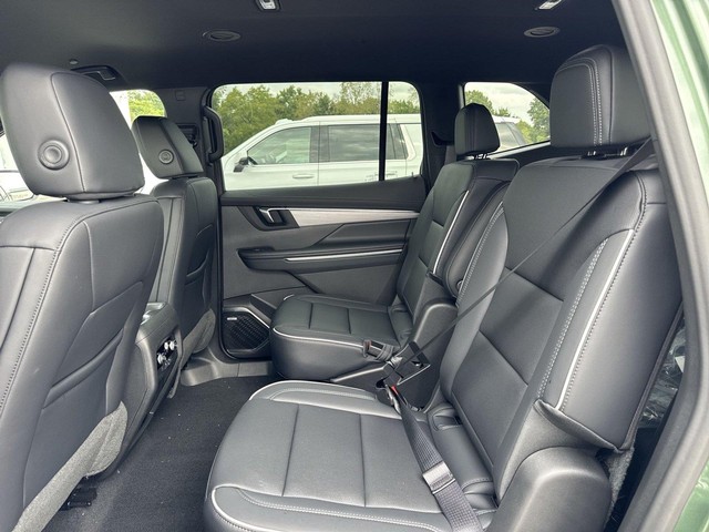 Buick Enclave Vehicle Full-screen Gallery Image 22