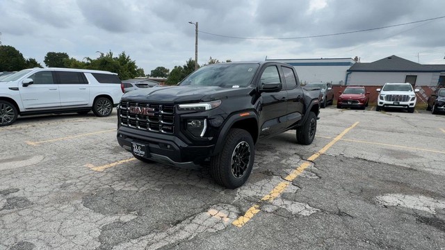 GMC Canyon Vehicle Full-screen Gallery Image 05