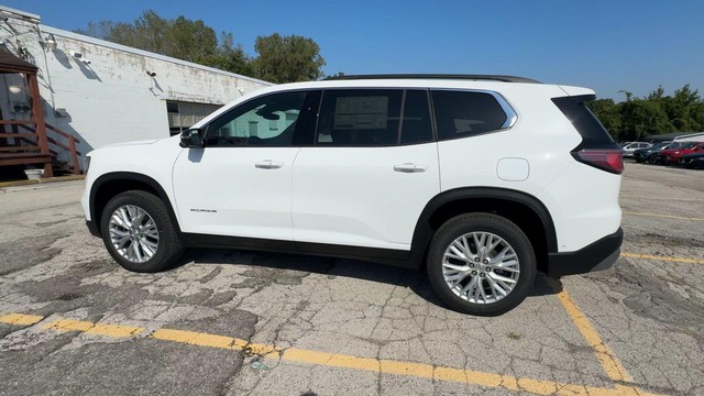 GMC Acadia Vehicle Full-screen Gallery Image 07