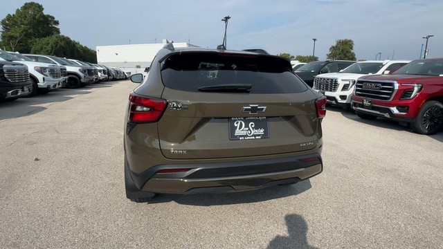 Chevrolet Trax Vehicle Full-screen Gallery Image 10
