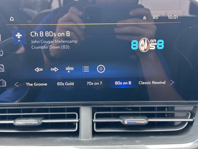 Chevrolet Trax Vehicle Full-screen Gallery Image 17