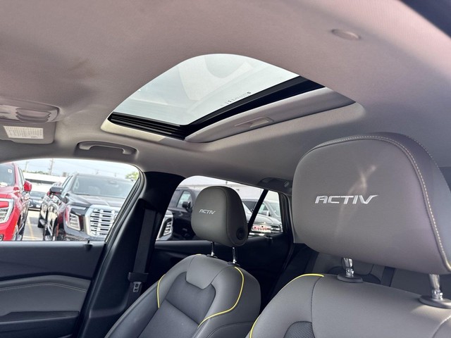 Chevrolet Trax Vehicle Full-screen Gallery Image 22