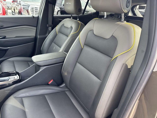 Chevrolet Trax Vehicle Full-screen Gallery Image 23