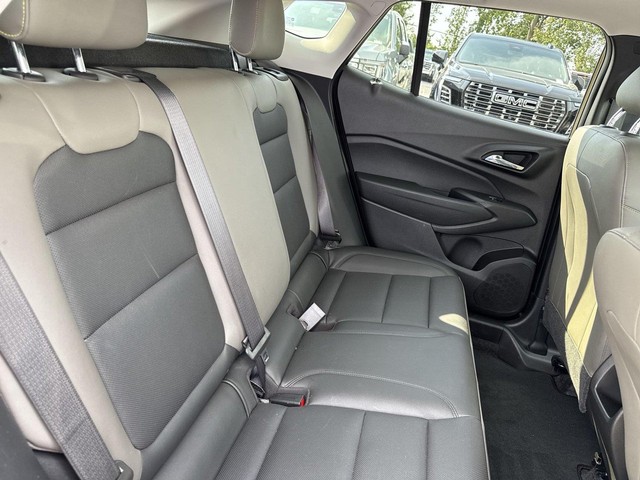 Chevrolet Trax Vehicle Full-screen Gallery Image 30