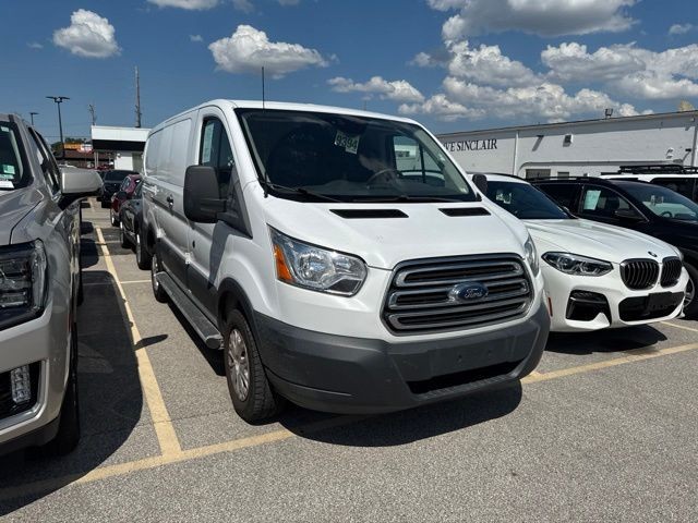Ford Transit Van Vehicle Full-screen Gallery Image 02