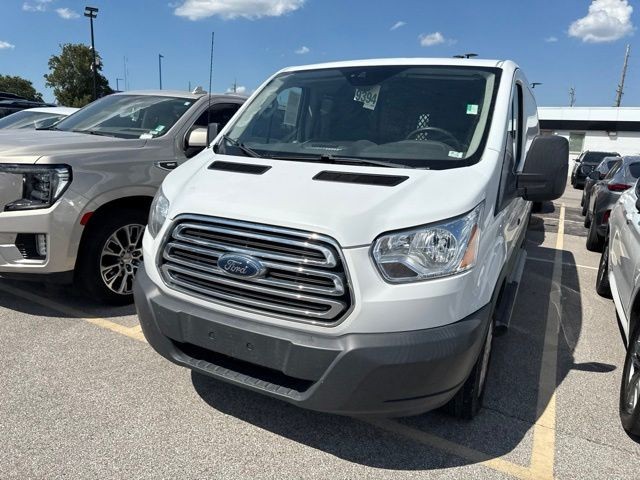 Ford Transit Van Vehicle Full-screen Gallery Image 07