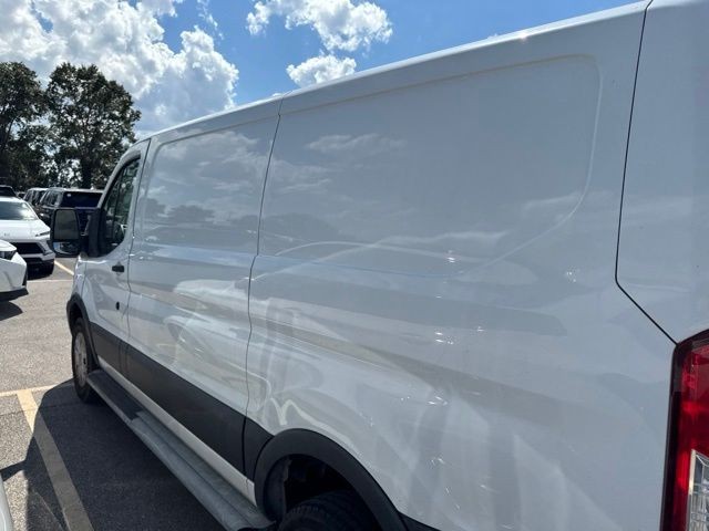 Ford Transit Van Vehicle Full-screen Gallery Image 14