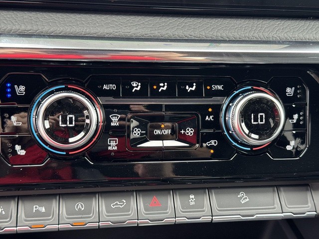 GMC Sierra 1500 Vehicle Full-screen Gallery Image 19