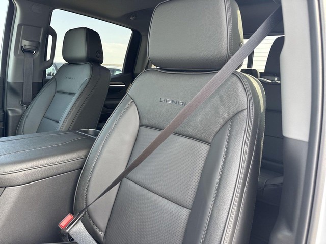GMC Sierra 1500 Vehicle Full-screen Gallery Image 11