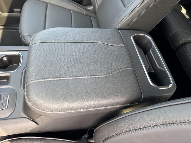 GMC Sierra 1500 Vehicle Full-screen Gallery Image 21