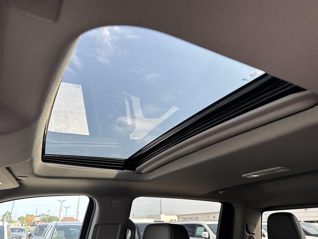 GMC Sierra 1500 Vehicle Full-screen Gallery Image 22