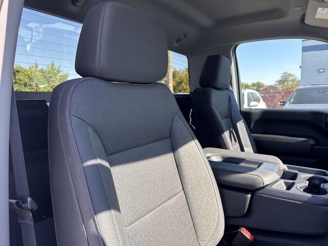 GMC Sierra 2500HD Vehicle Full-screen Gallery Image 22