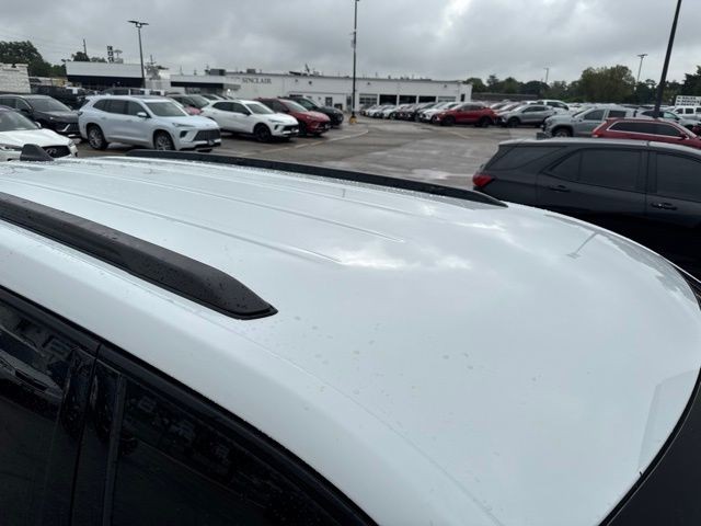 Jeep Grand Cherokee L Vehicle Full-screen Gallery Image 13